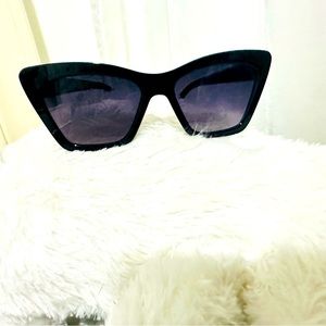 Vince camuto sunglasses